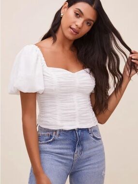 ASTR White Ruched Sweetheart Puff Sleeve Top